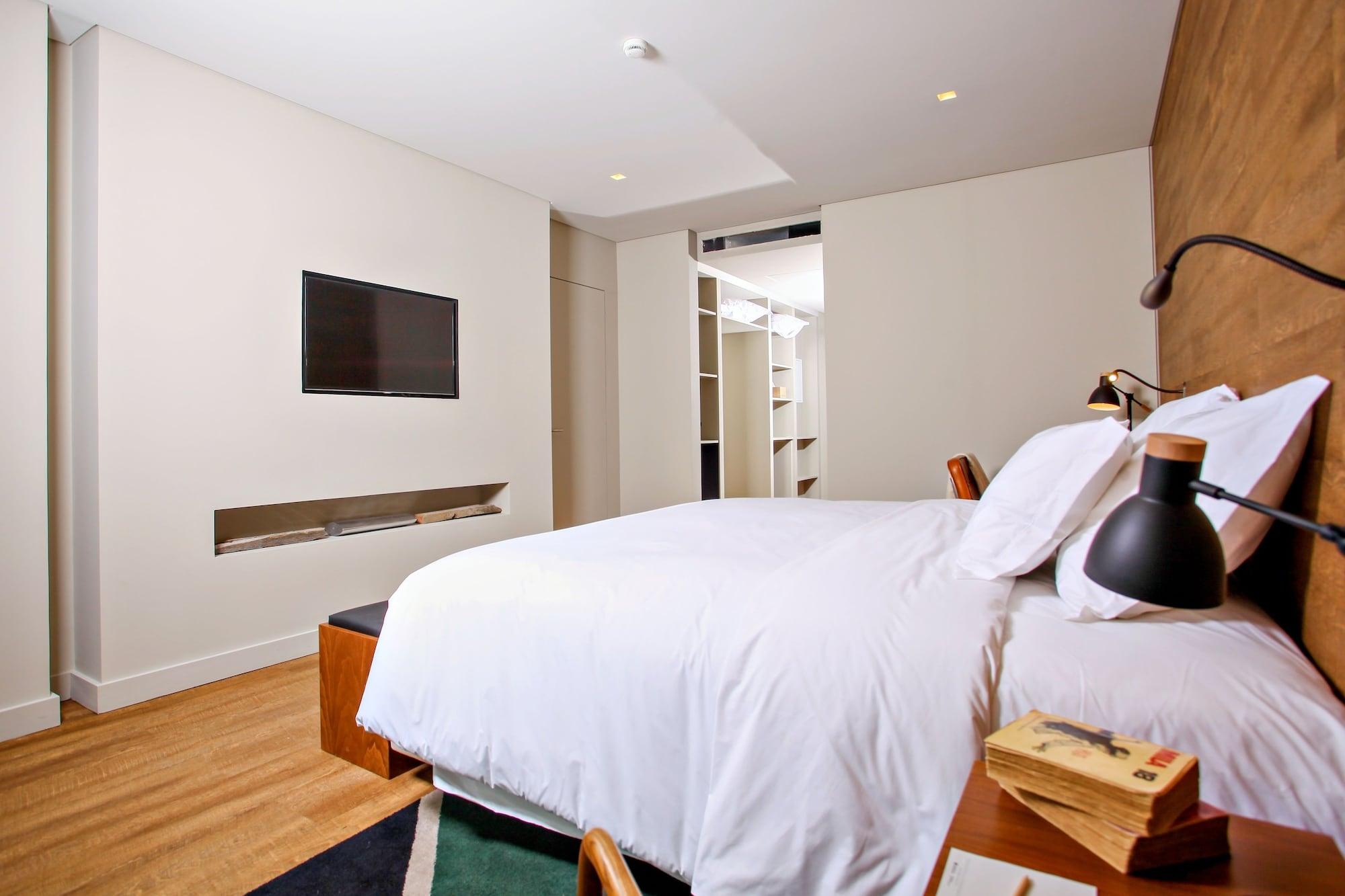 Octant Ponta Delgada Hotel Exterior photo A bedroom at the hotel