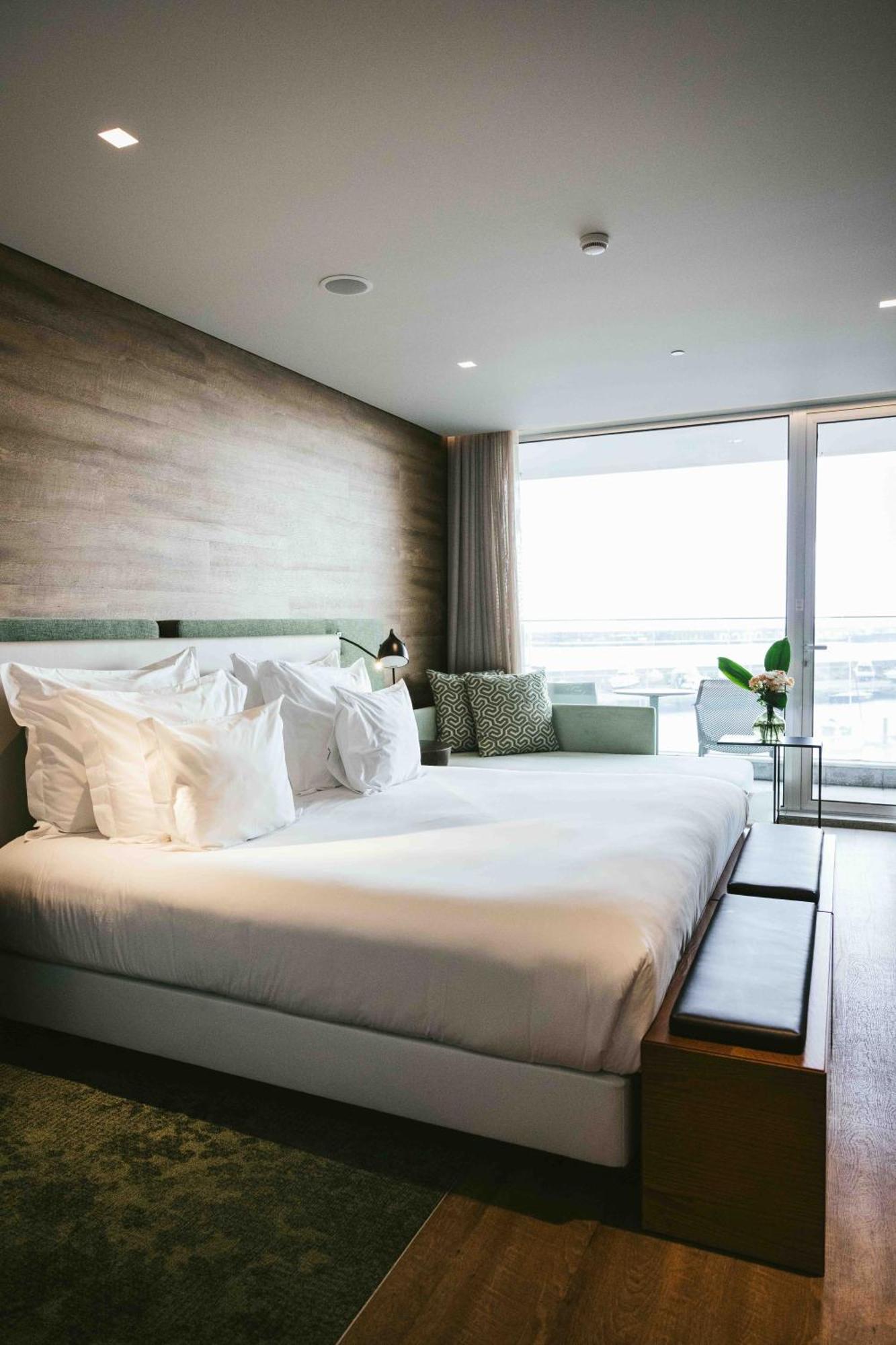 Octant Ponta Delgada Hotel Exterior photo A bedroom at the hotel